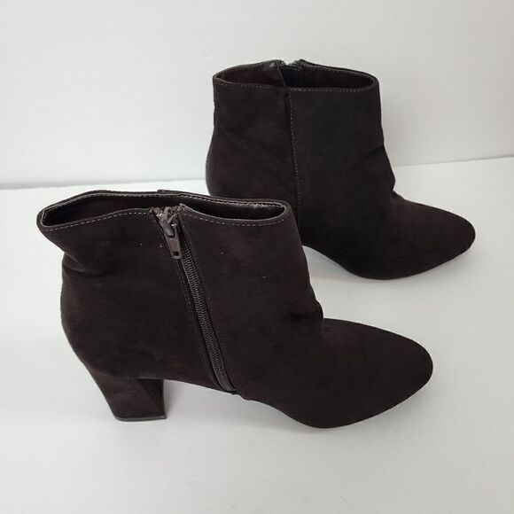 CUSHION WALK BY AVON WOMEN'S ANKLE BOOTS FAUX BROWN SUEDE SIZE 10 - Picture 4 of 7